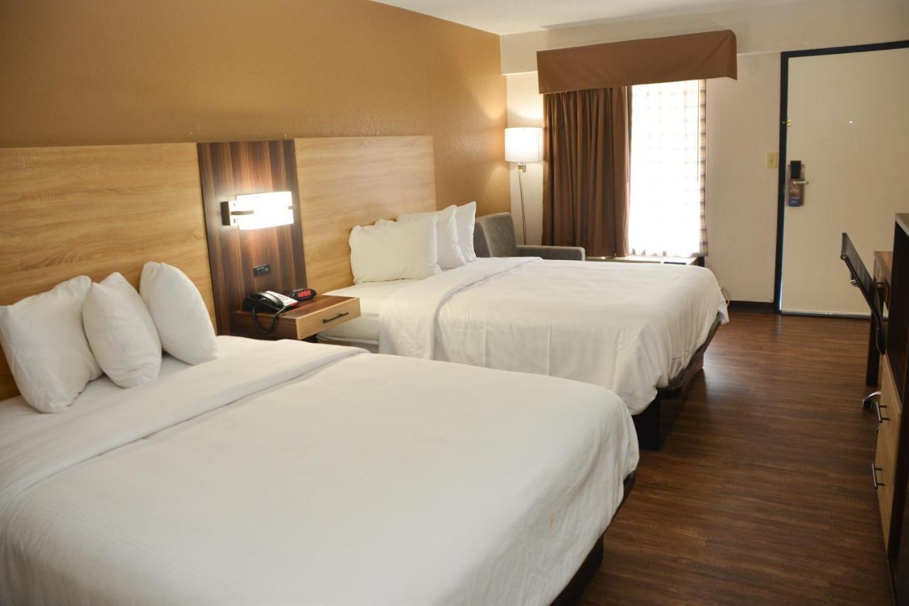 Baymont By Wyndham Santee Motel Buitenkant foto