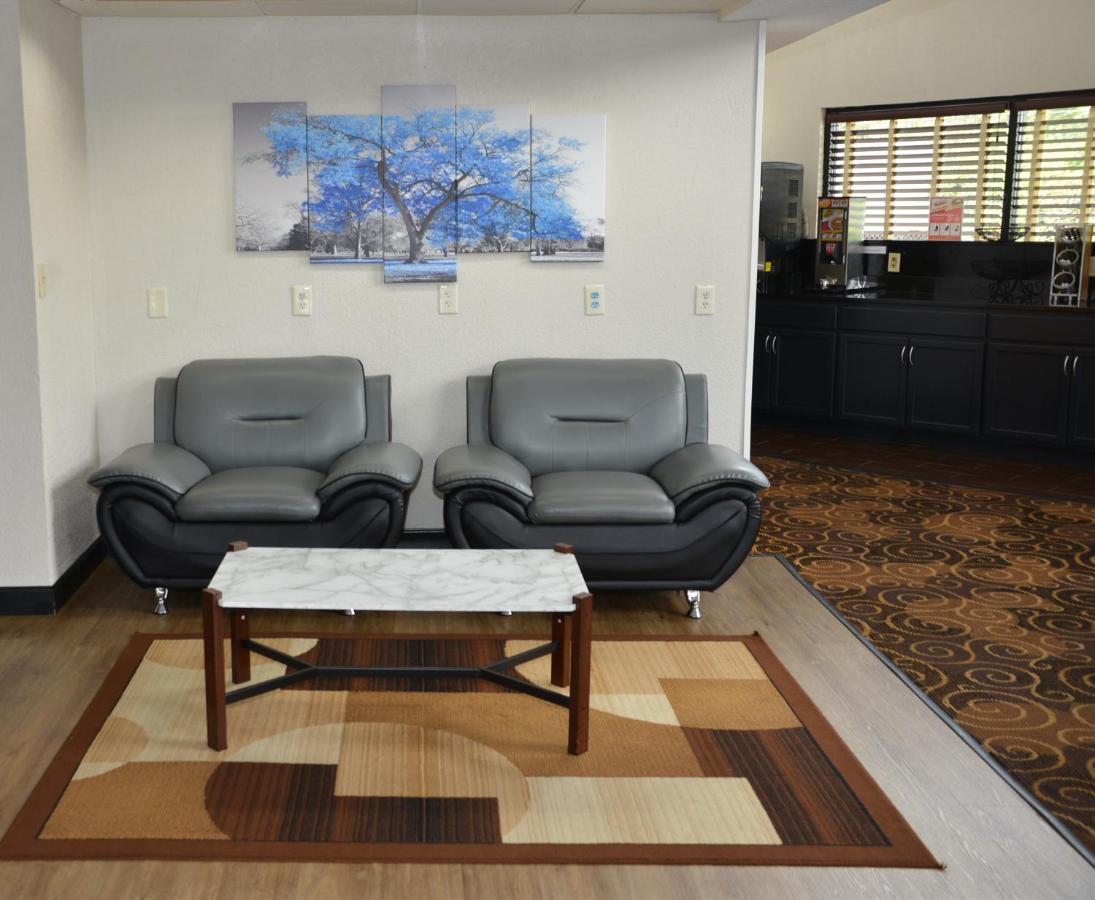 Baymont By Wyndham Santee Motel Buitenkant foto